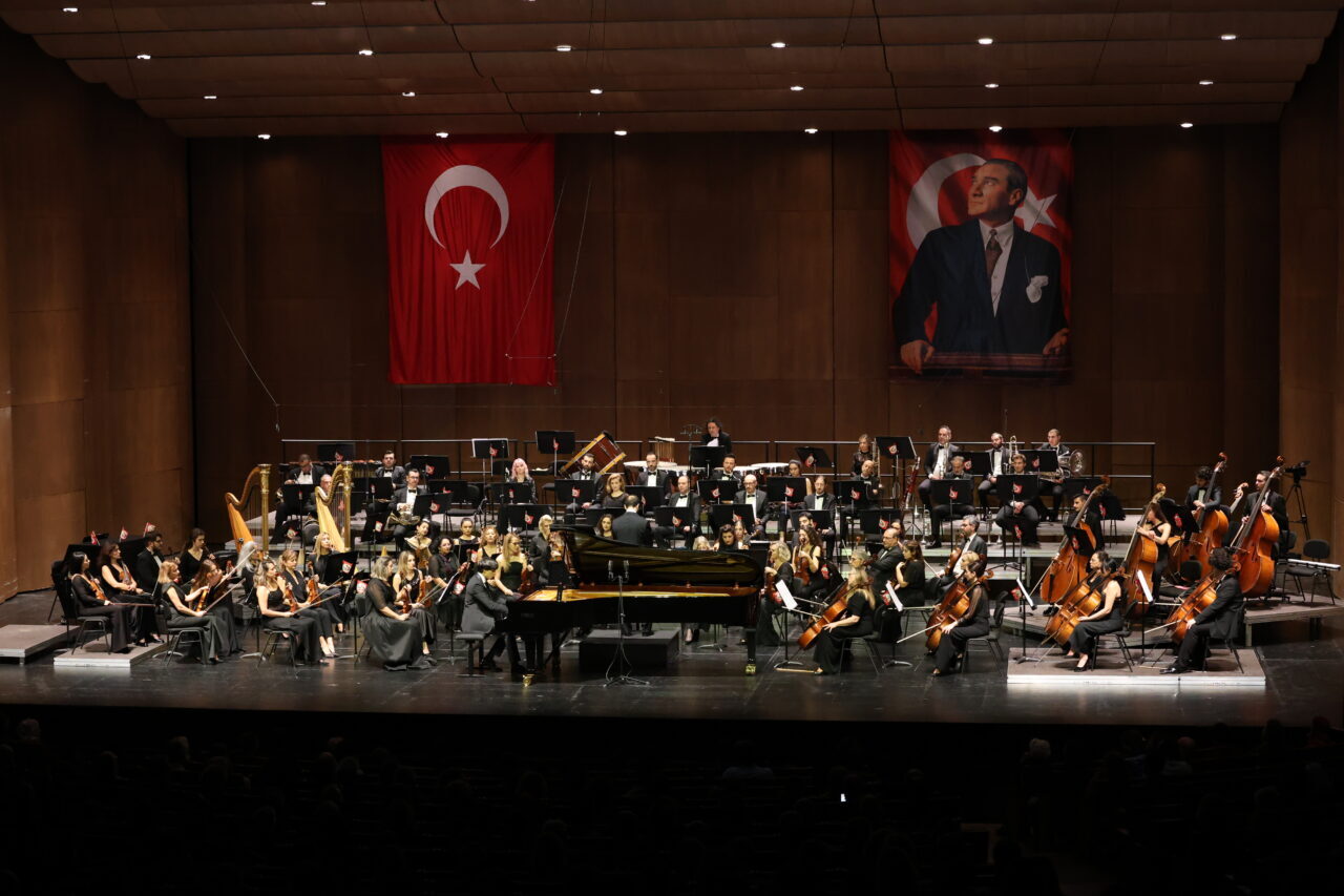 İSTANBUL (AA) – İstanbul Devlet Senfoni Orkestrası (İDSO) DenizBank Konserleri,
