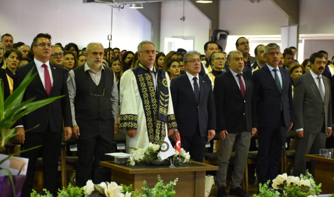İZMİR (AA) – İzmir Demokrasi Üniversitesi 2025-2026 Akademik Yılı Açılışı