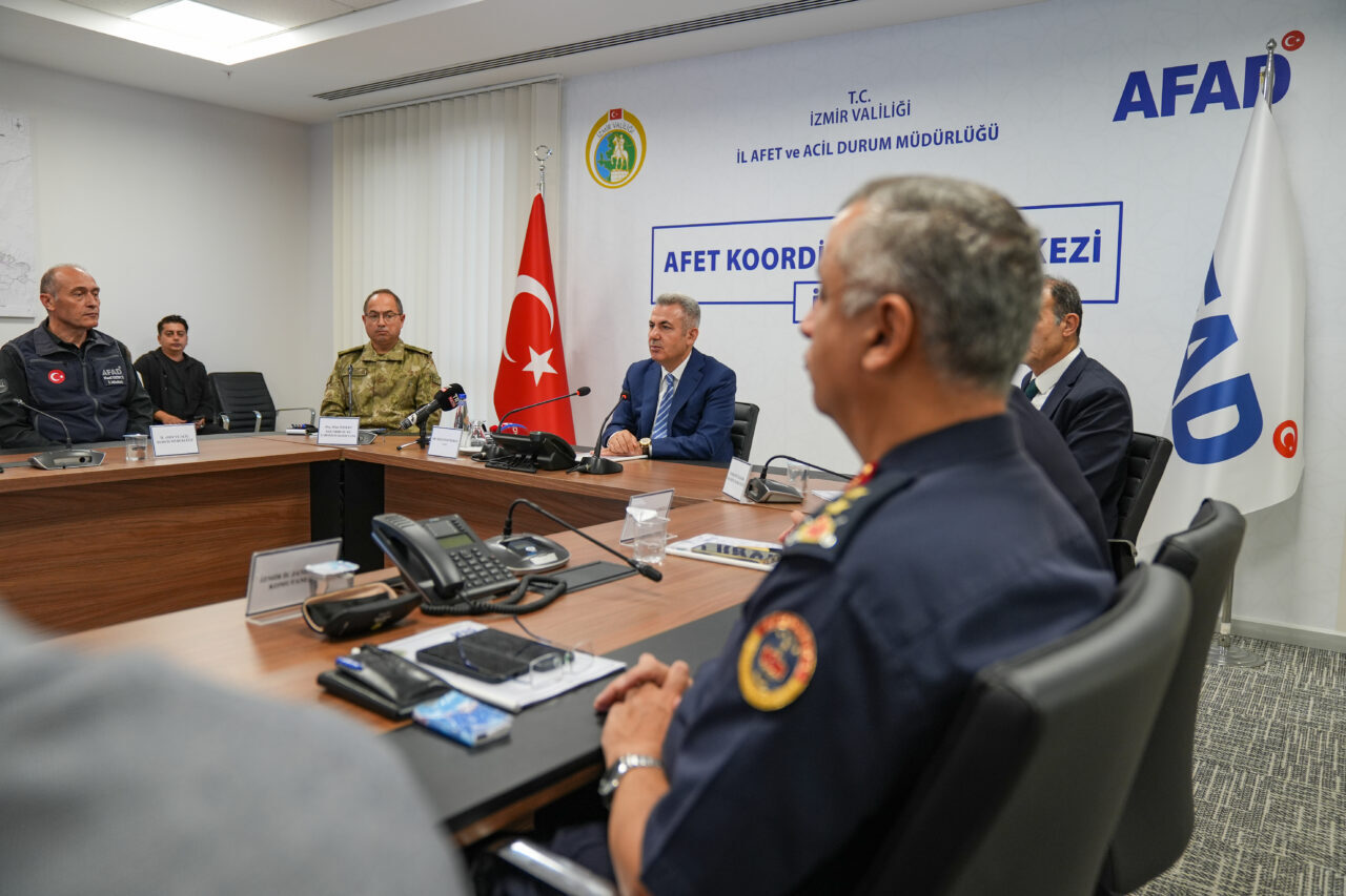 İZMİR (AA) – İzmir'de, Manisa merkezli 6,6 büyüklüğündeki deprem senaryosuna