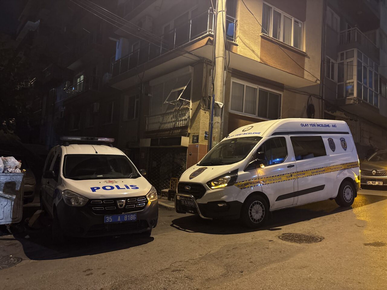 İZMİR (AA) – İzmir'in Konak ilçesinde bir kişi, birlikte yaşadığı