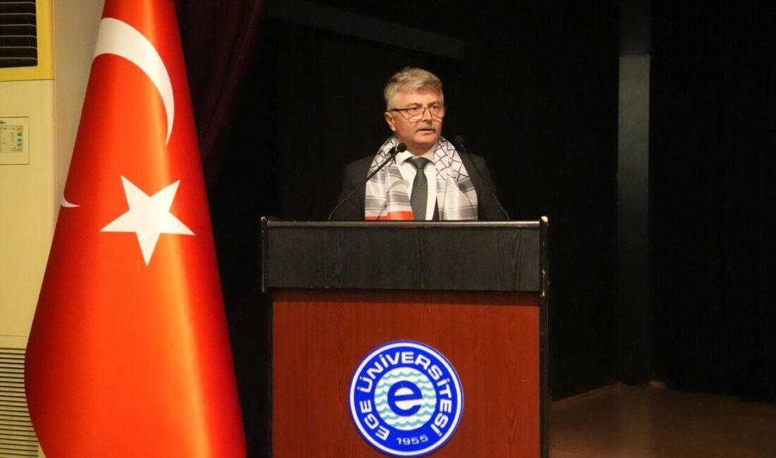 İZMİR (AA) – Ege Üniversitesi'nde (EÜ), "Mekandan Tarihe ve Davaya: