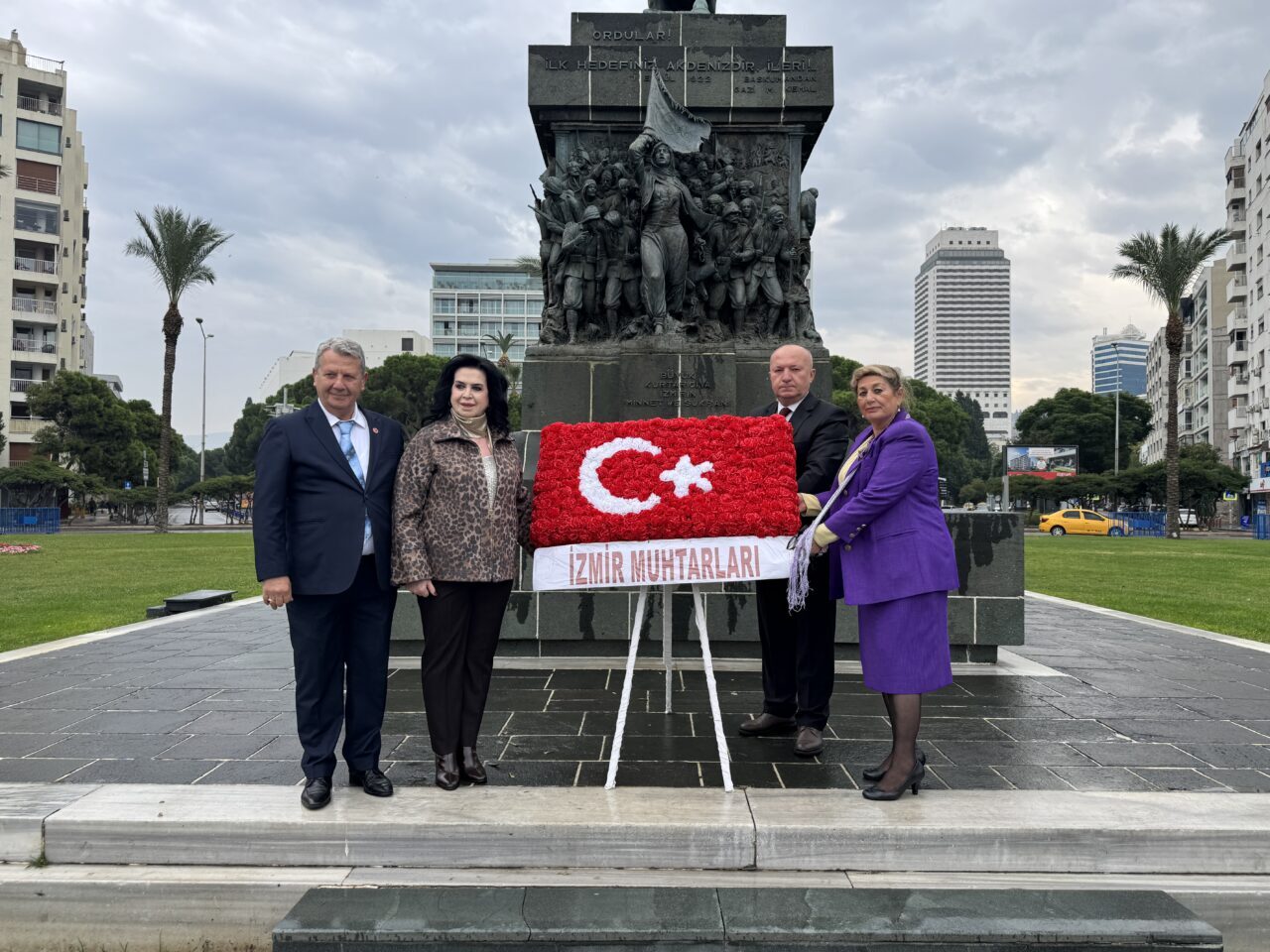 İZMİR (AA) – İzmir'de 19 Ekim Muhtarlar Günü dolayısıyla tören