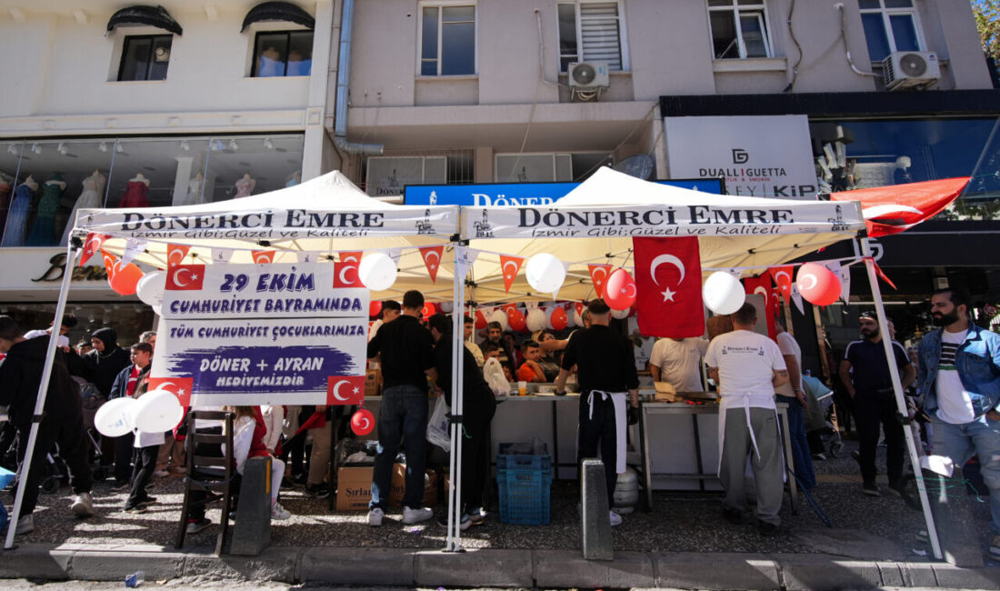 İZMİR (AA) – İzmir'in Konak ilçesinde bir dönerci, 29 Ekim