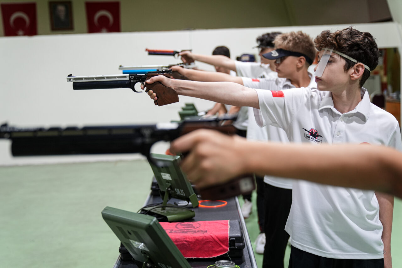 - Gençler Türkiye şampiyonu Durdu Ahmet Konuş:
"Arkadaşlarım da çok başarılı.