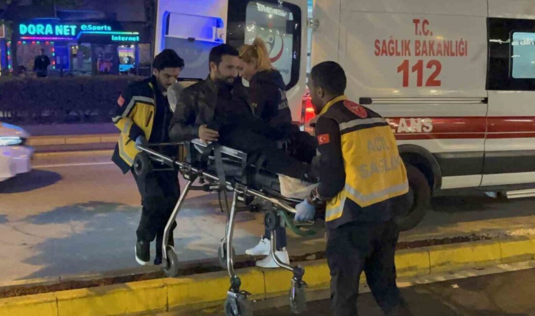 Eskişehir’de kafede uğradığı bıçaklı saldırıda bacağından yaralanan şahıs sedye üzerinde