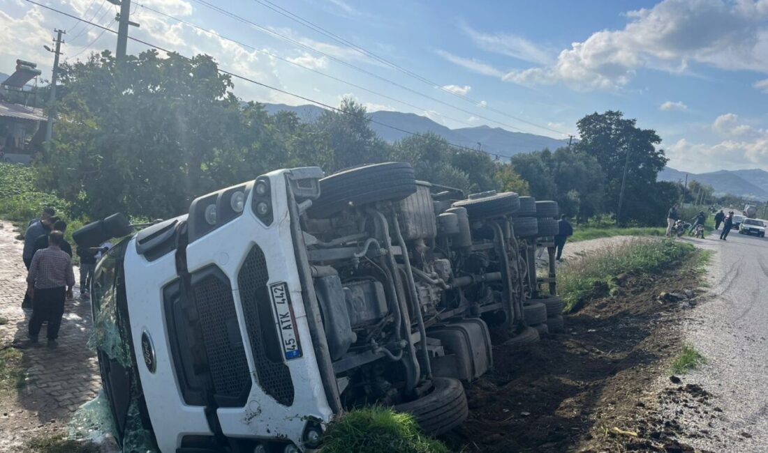 İZMİR (AA ) – İzmir'in Kiraz ilçesinde kamyonun devrilmesi sonucu