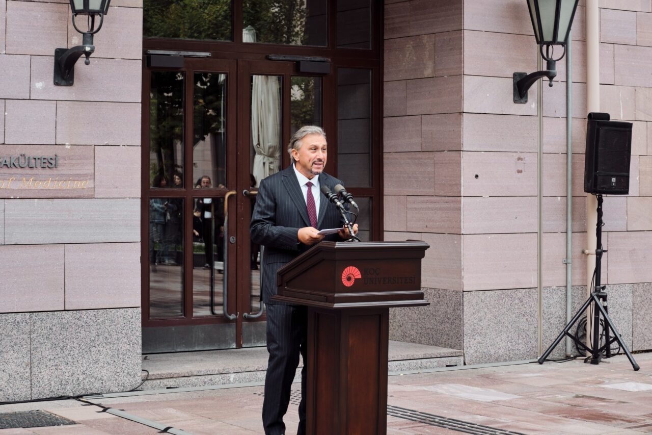 - Koç Üniversitesi Rektörü Prof. Dr. Metin Sitti:
- "Bu isim,