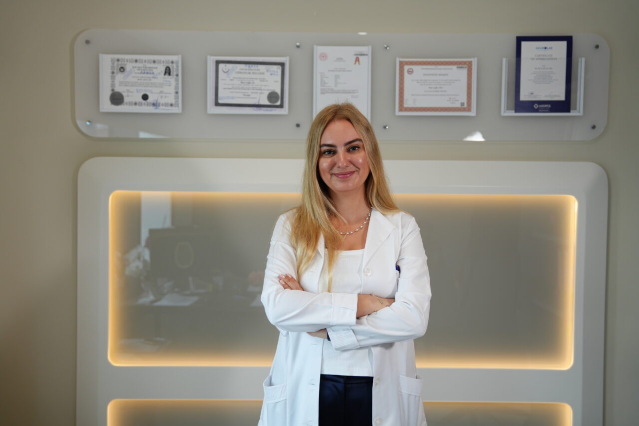 - Medipol Acıbadem Bölge Hastanesi Nöroloji Bölümü'nden Doç. Dr. Buse