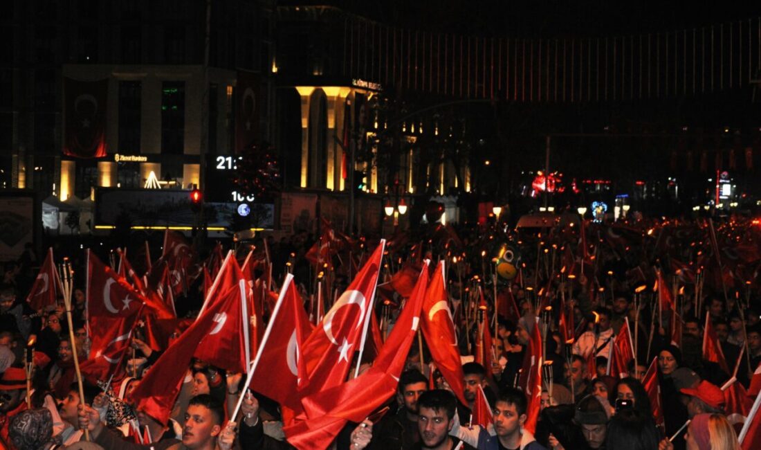KÜTAHYA/ÇANAKKALE (AA) – Kütahya ve Çanakkale'de, Cumhuriyet'in kuruluşunun 102. yıl