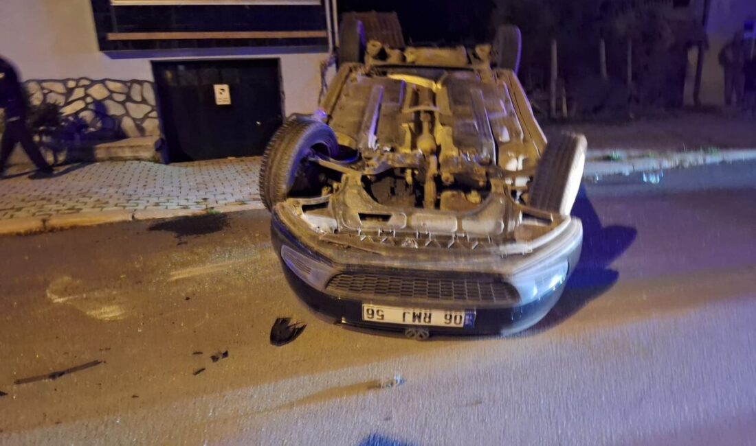 KÜTAHYA (AA) – Kütahya'da iki otomobilin çarpışması sonucu meydana gelen