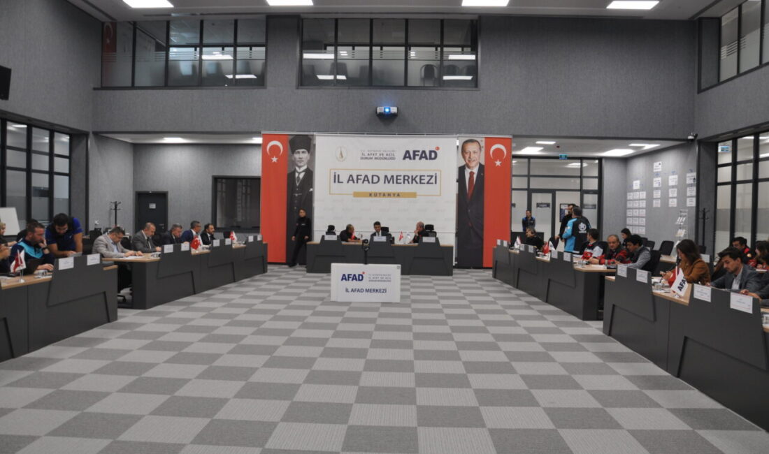 KÜTAHYA (AA) – Kütahya'da arama kurtarma ekiplerinin katılımıyla yaklaşık 4