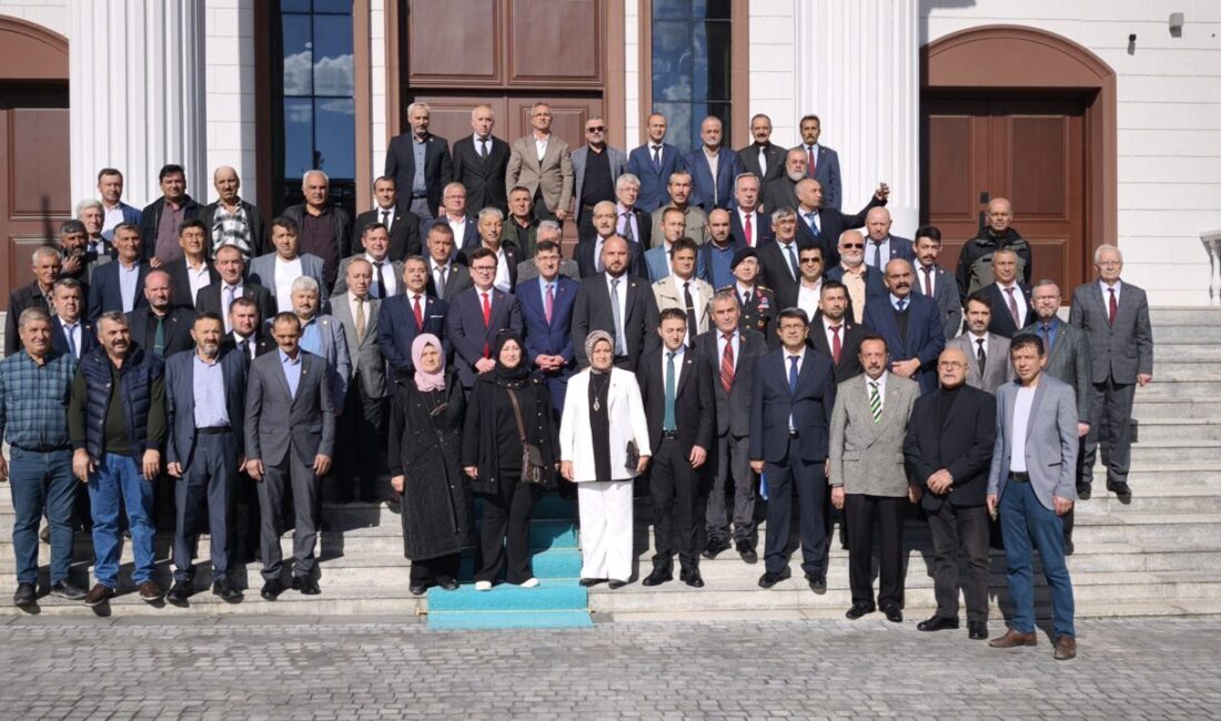 KÜTAHYA (AA) – Kütahya'da 19 Ekim Muhtarlar Günü dolayısıyla tören