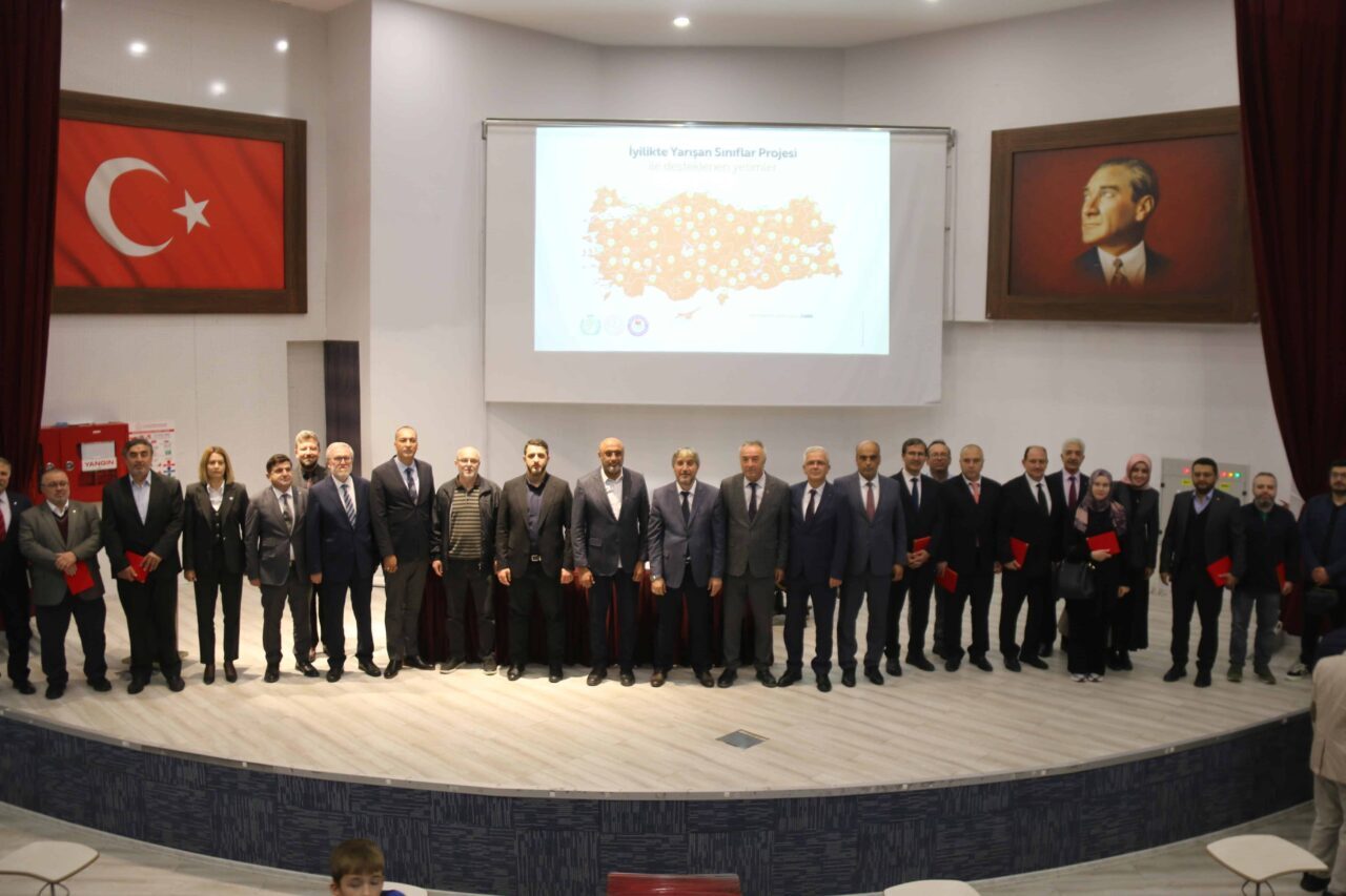 KÜTAHYA (AA) – Kütahya'da, Milli Eğitim Bakanlığı ile İnsan Hak