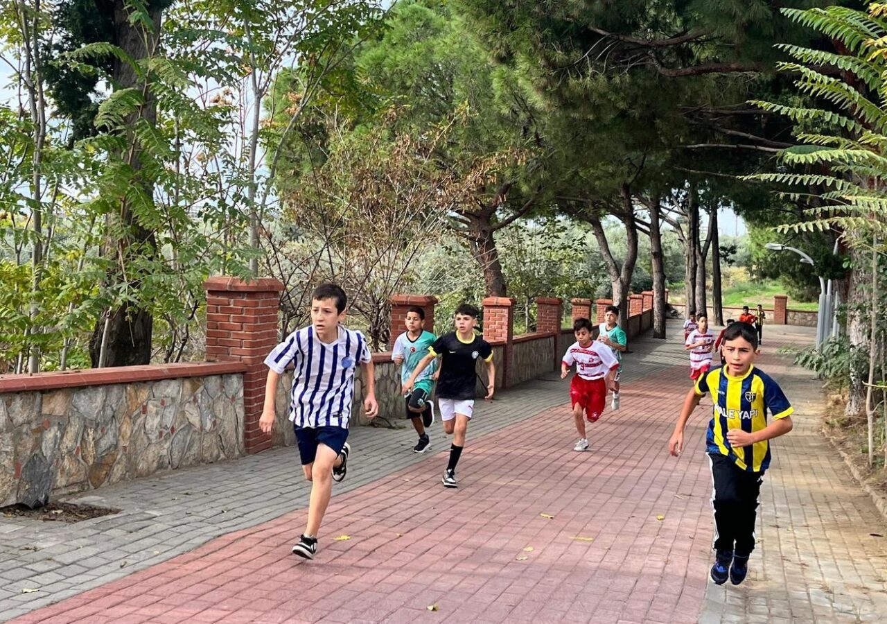 AYDIN (AA) – Aydın'ın Kuyucak ilçesinde, 29 Ekim Cumhuriyet Bayramı