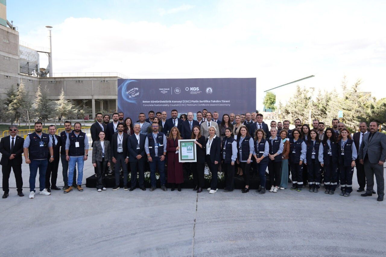- Limak Çimento Global CEO'su Erkam Kocakerim:
- "Sertifika, 'daha sürdürülebilir
