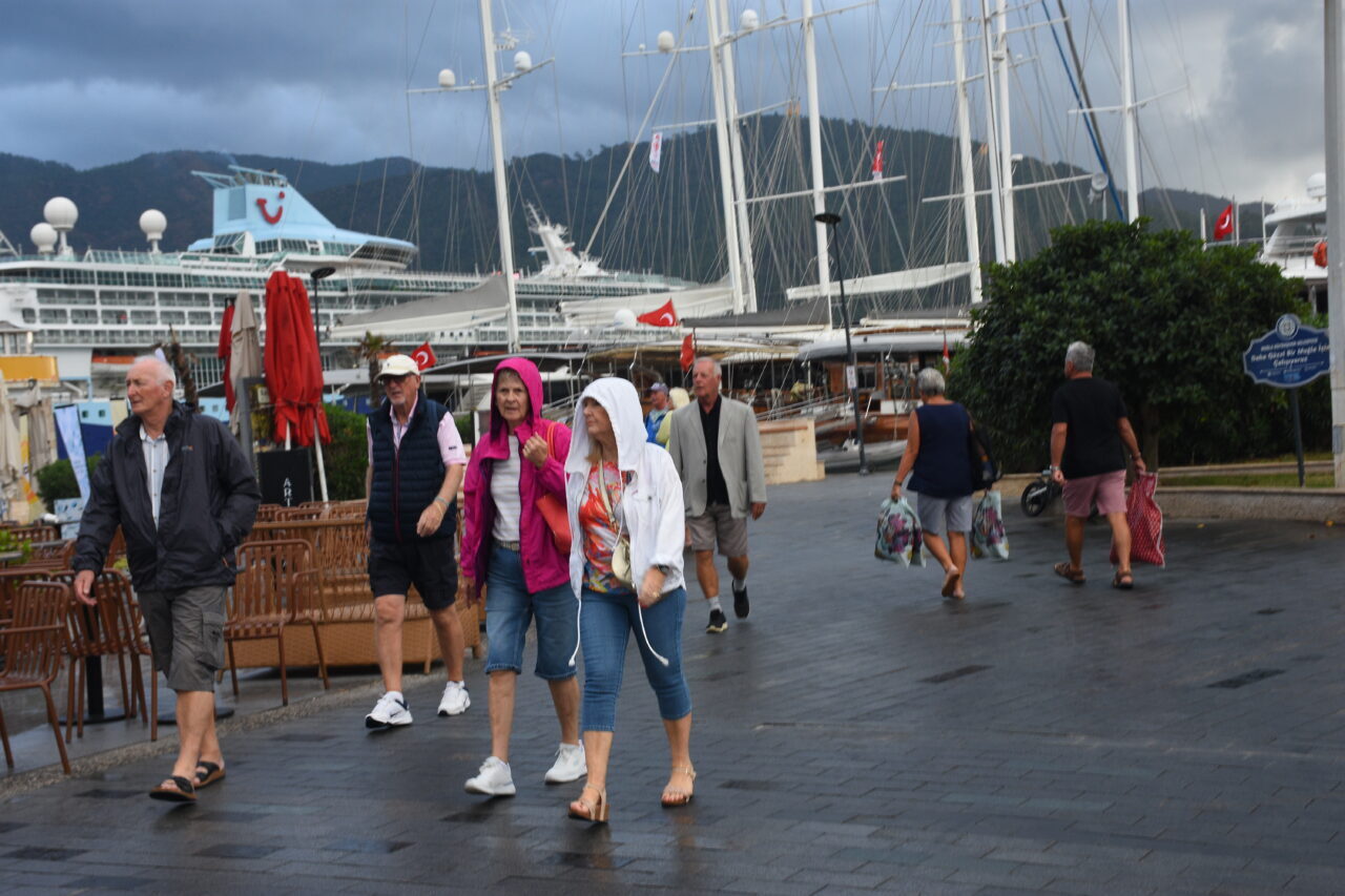 MUĞLA (AA) – Bahamalar bayraklı "Marella Discovery 2" isimli kruvaziyer,
