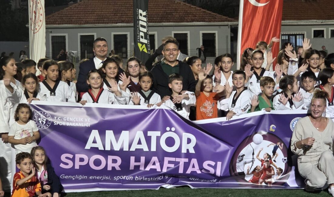 MUĞLA (AA) – Muğla'nın Marmaris ilçesinde "Amatör Spor Haftası" dolayısıyla