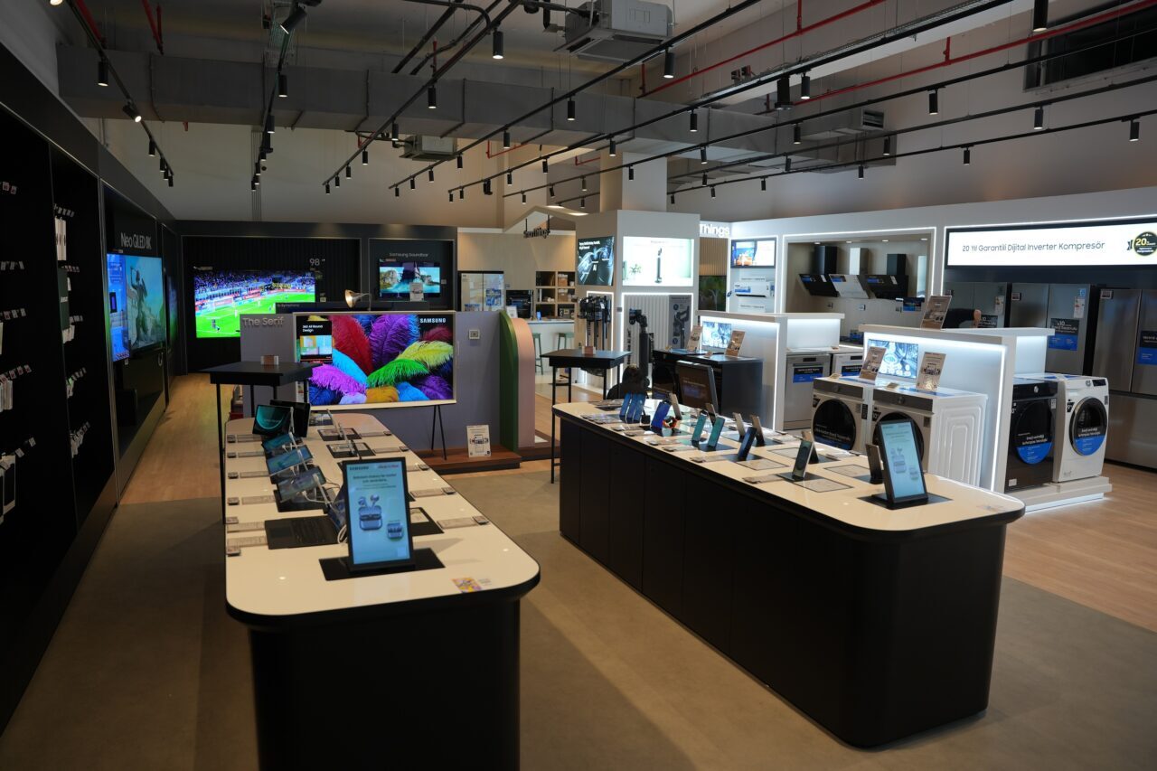 İSTANBUL (AA) – MediaMarkt Tech Arena, Samsung'un Galaxy Z serisi