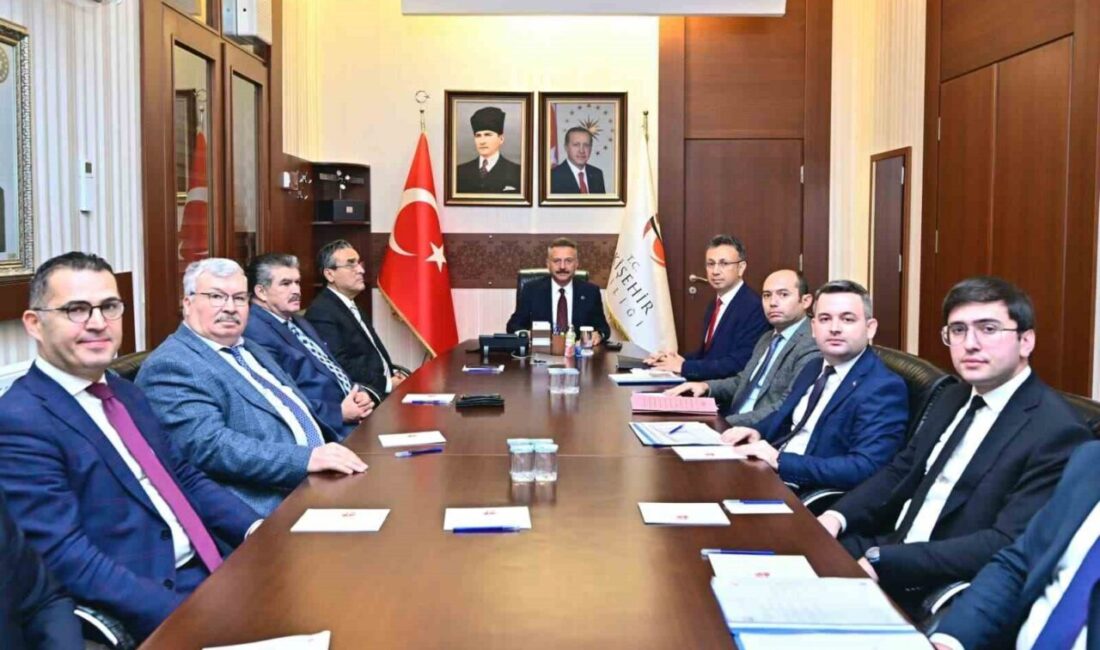 Eskişehir’de düzenlenen ’Mevsimlik Tarım İşçileri İzleme ve Değerlendirme Toplantısı’nda, mevsimlik