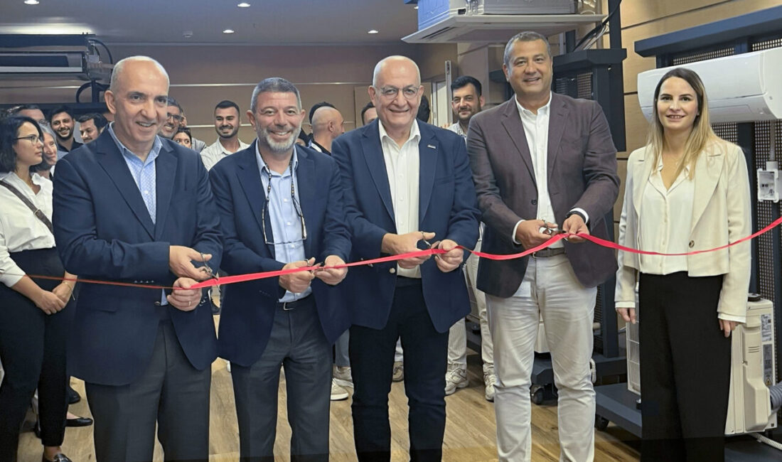 - Mitsubishi Electric Türkiye Klima Sistemleri Genel Müdürü Zeki Kalaycılar:
-