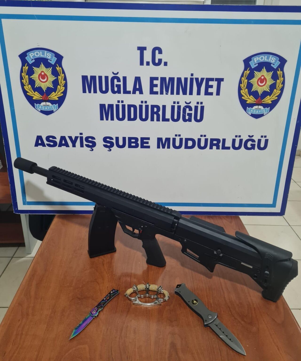 MUĞLA (AA) – Muğla'nın Menteşe ilçesinde çıkan silahlı kavgaya ilişkin