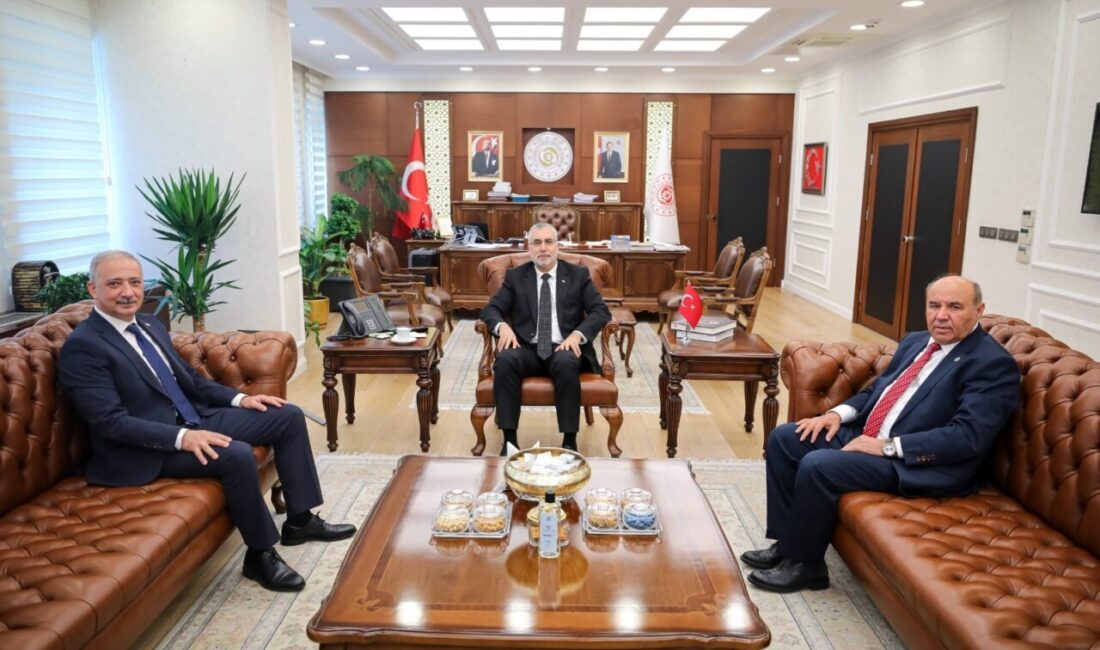 MUĞLA (AA) – AK Parti Muğla Milletvekilleri Kadem Mete ve