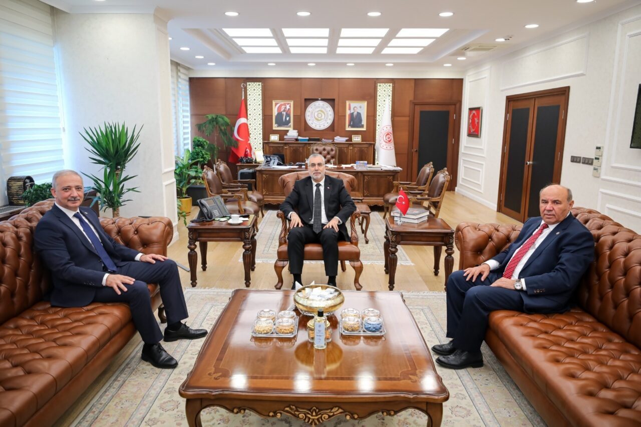 MUĞLA (AA) – AK Parti Muğla Milletvekilleri Kadem Mete ve