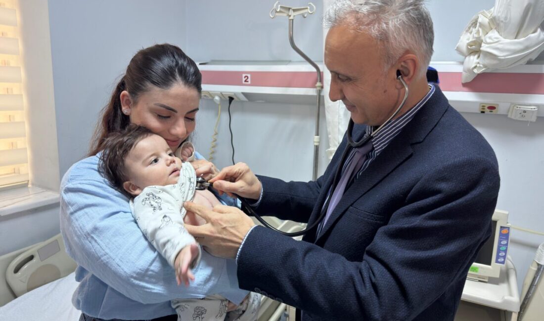 - Ameliyatı yapan Doç. Dr. Nihat Çine:
- "Kalbin içinde kan