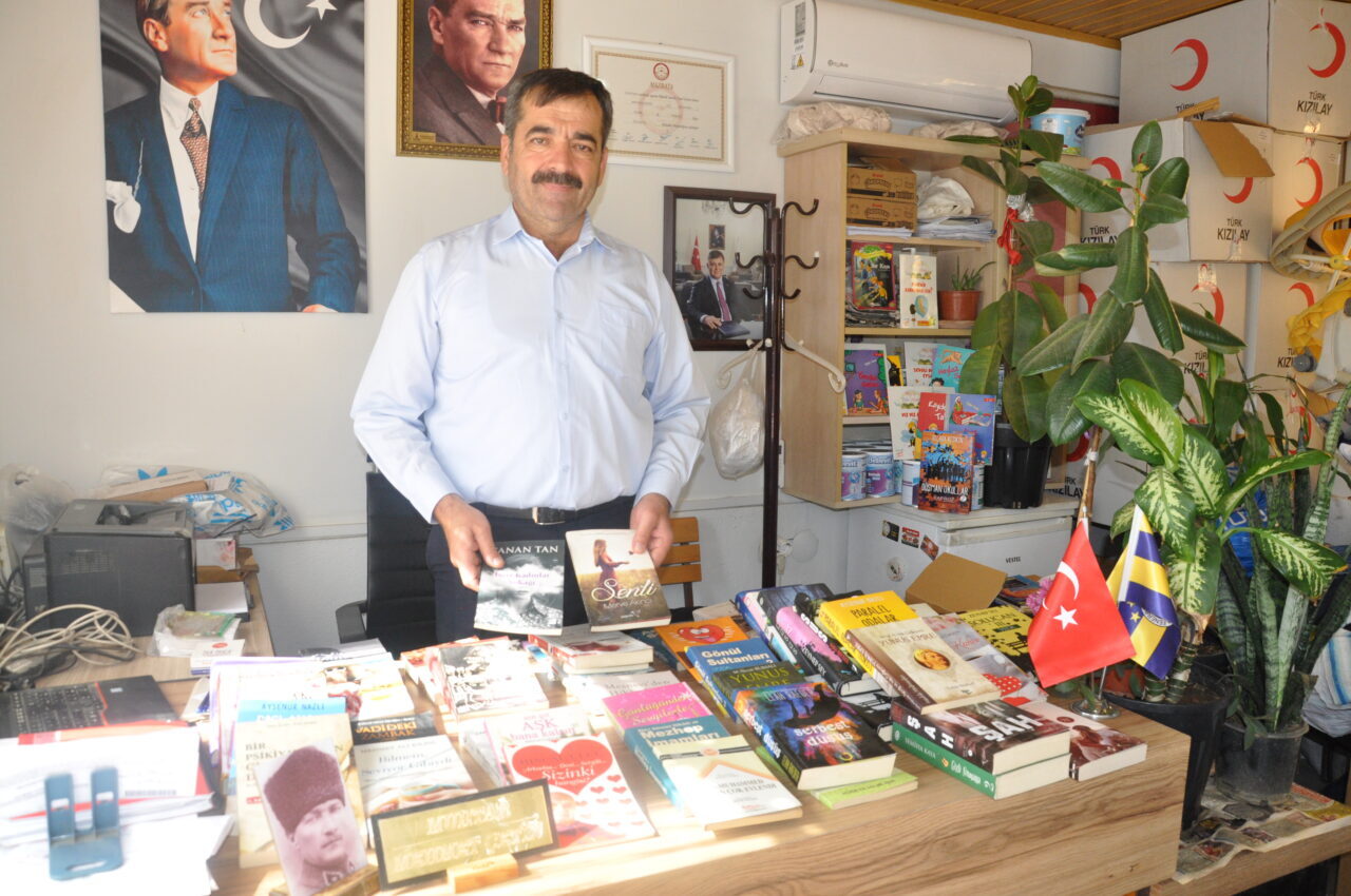İZMİR (AA) – İzmir'in Ödemiş ilçesindeki Üçeylül Mahallesi Muhtarı Mehmet