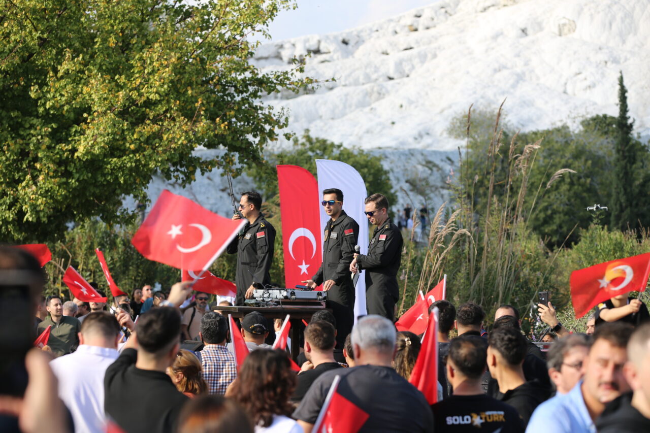 DENİZLİ (AA) – Türk Hava Kuvvetlerinin akrobasi timi SOLOTÜRK, UNESCO