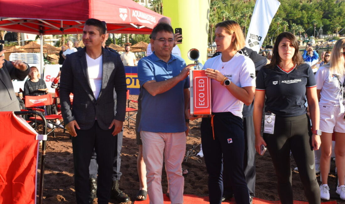 - AquaChallenge Yönetim Kurulu Başkanı Selçuk Demirel:
"Açık su yüzme sporuna