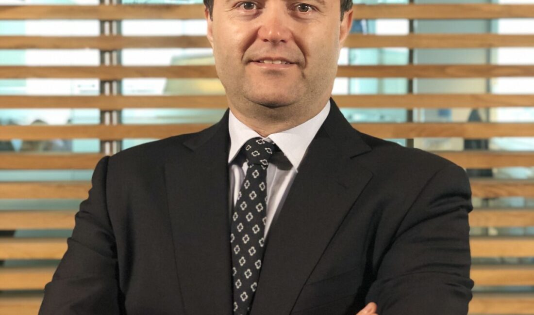 - ÜNLÜ & Co Araştırma Bölümü Başkanı Erol Danış:
- "Bankacılık