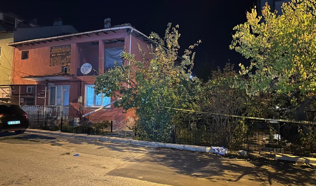 UŞAK (AA) – Uşak'ta birlikte yaşadığı babası ve babaannesi ile