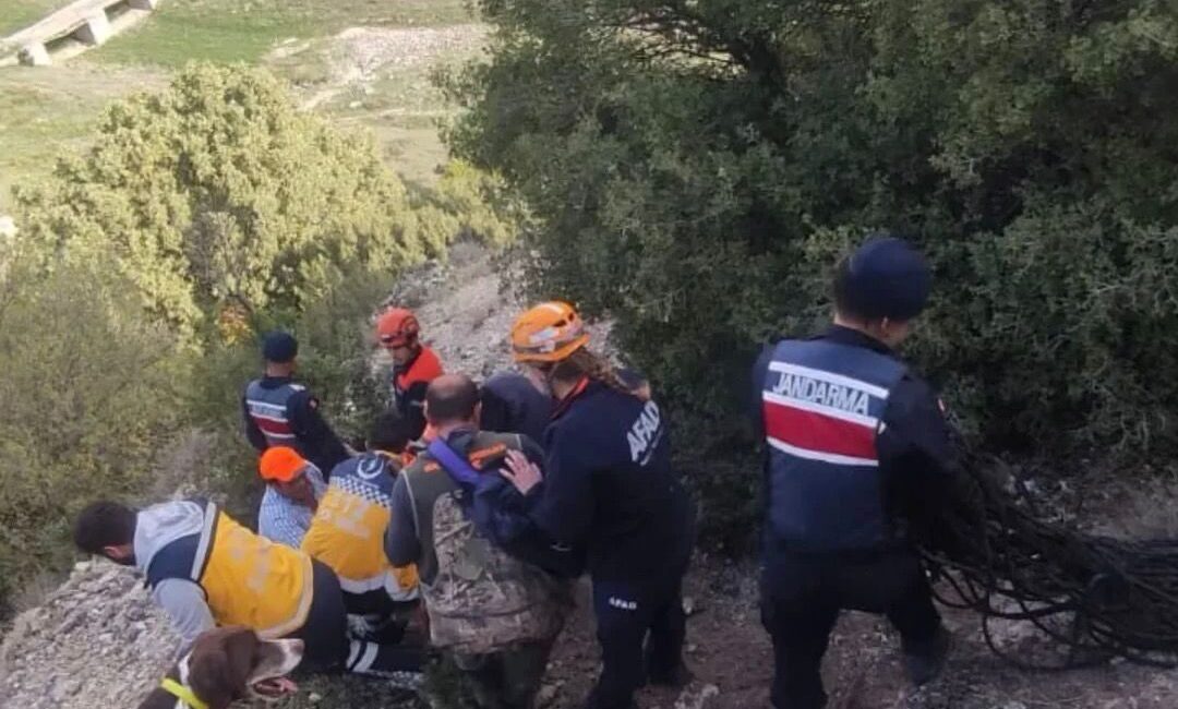 UŞAK (AA) – Uşak'ın Ulubey ilçesinde avlandığı sırada yaklaşık 10