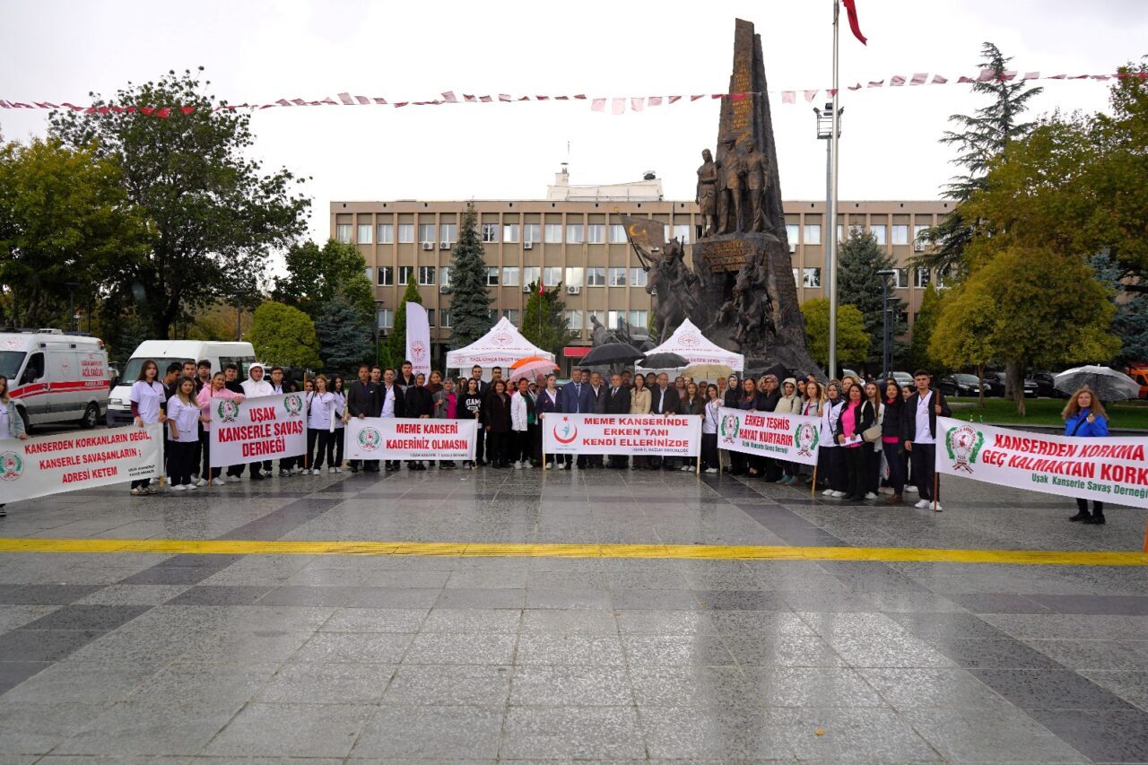 UŞAK (AA) – Uşak'ta "Meme Kanseri Farkındalık Ayı" etkinlikleri kapsamında