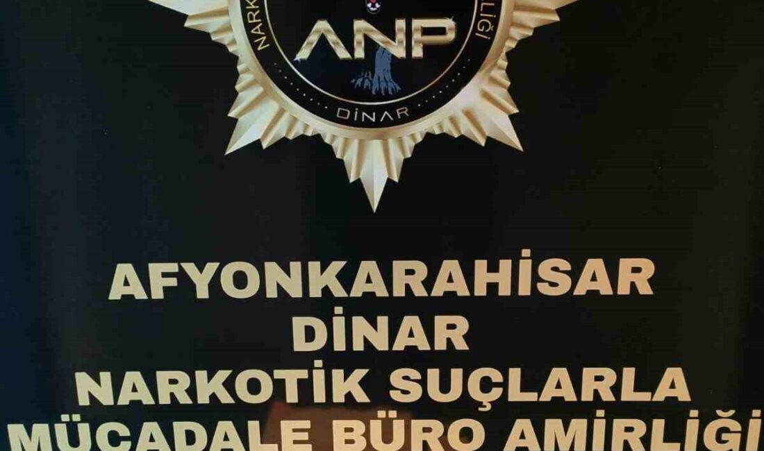Afyonkarahisar’da peçeteye emdirilmiş uyuşturucu maddeler ile yakalanan 2 kişi tutuklandı.