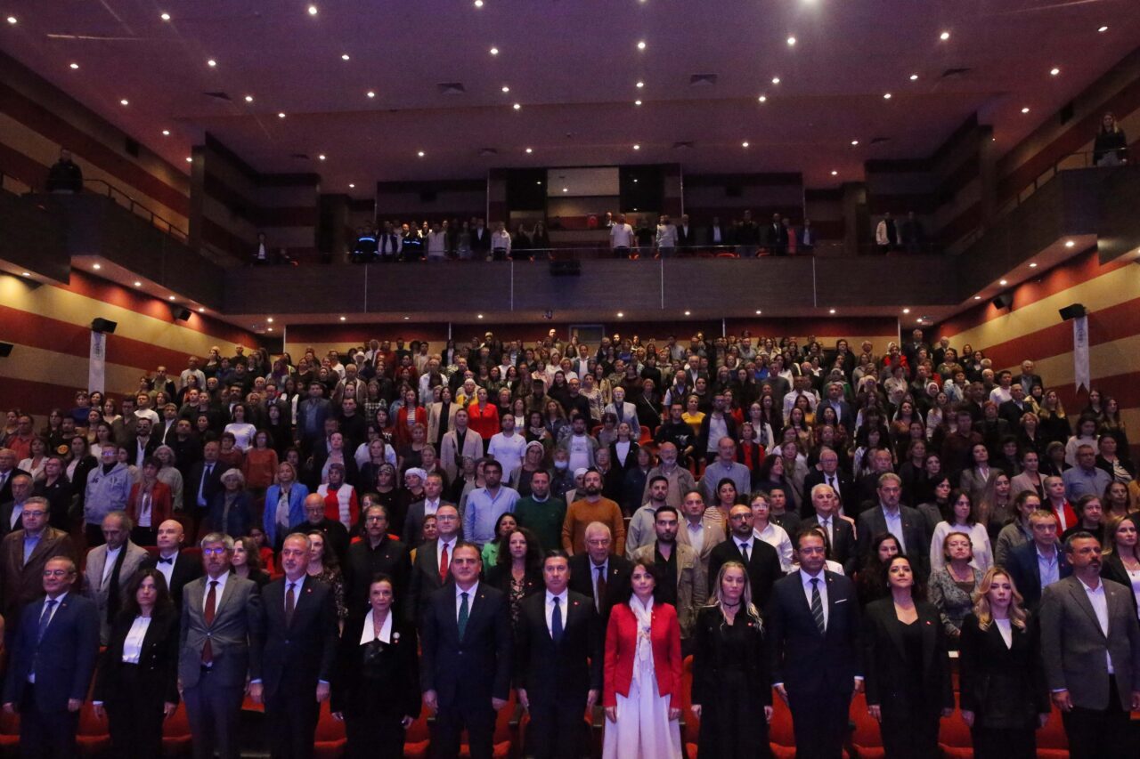MUĞLA (AA) – Türkiye'nin ilk kadın valisi Lale Aytaman'ın hayatının