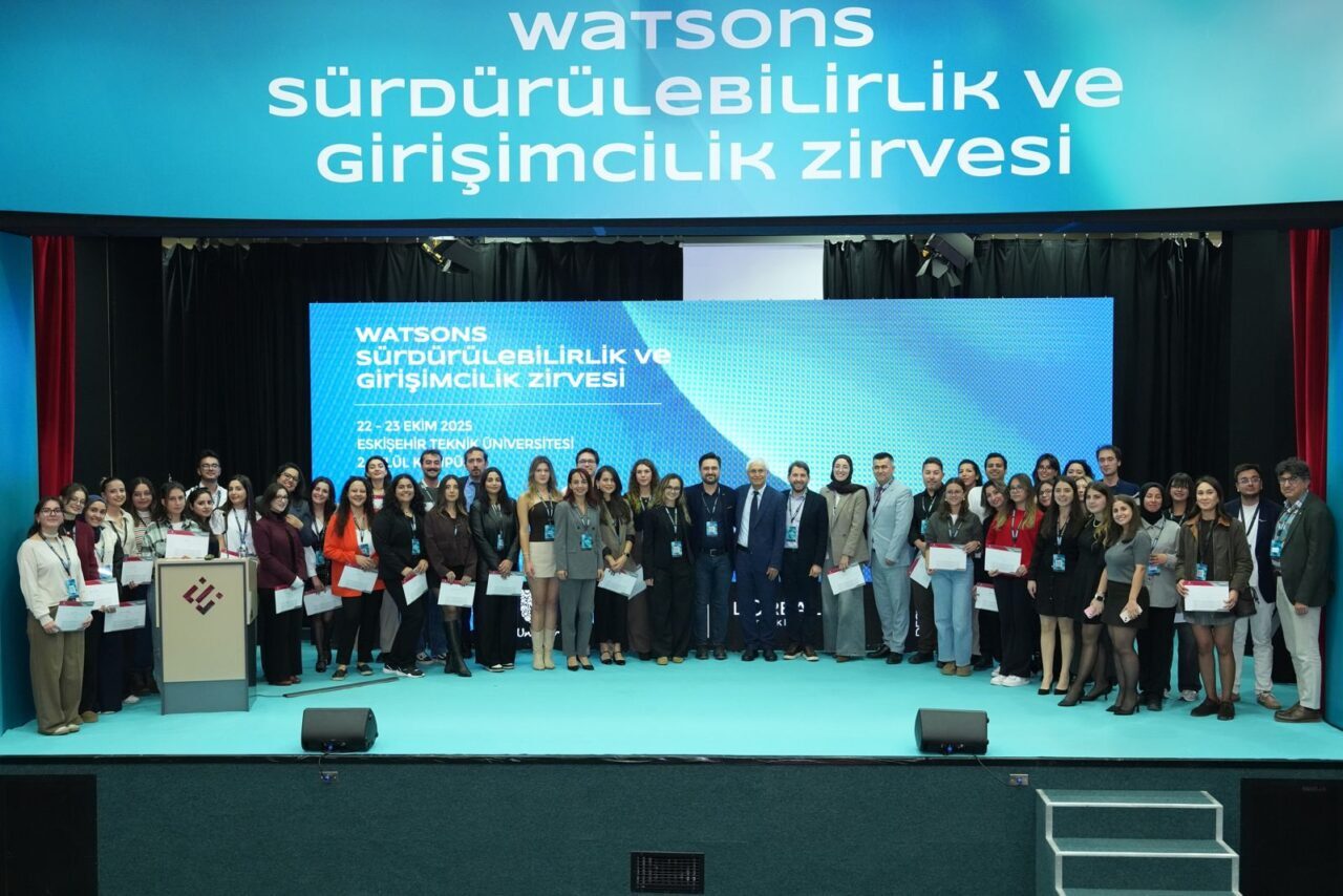 - Akademisyenlerden sektör profesyonellerine, sivil toplum temsilcilerinden genç girişimcilere kadar