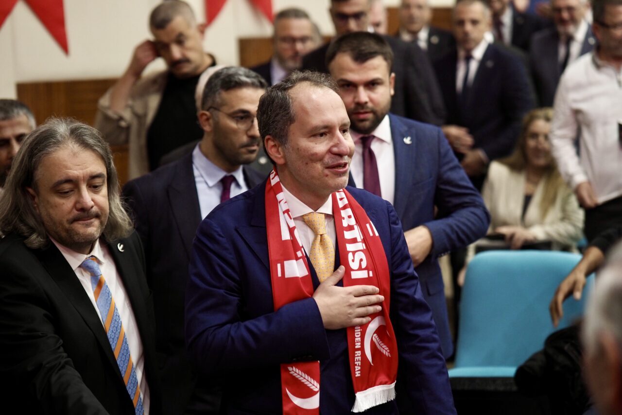 İZMİR (AA) – Yeniden Refah Partisi Genel Başkanı Fatih Erbakan,