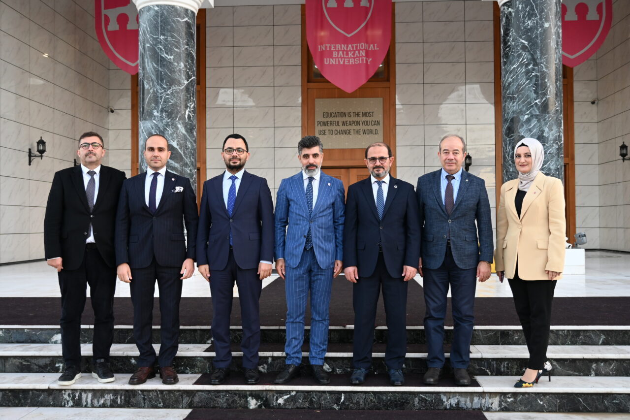 - Ofis bünyesinde faaliyet gösterecek girişimciler, Uluslararası Balkan Üniversitesi'nin sunduğu