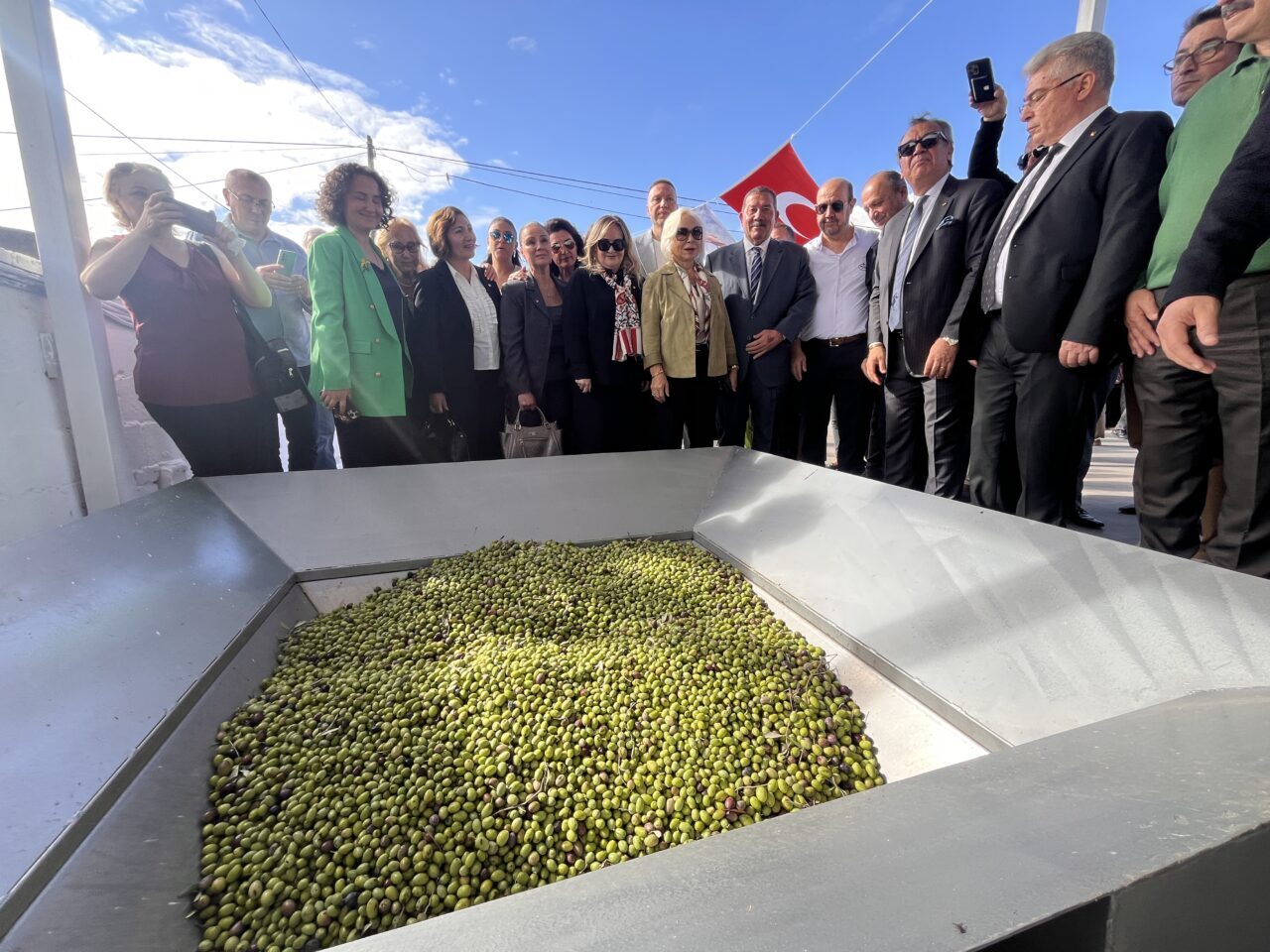 MUĞLA (AA) – 11. Uluslararası Milas Zeytin Hasat Şenliği kapsamında
