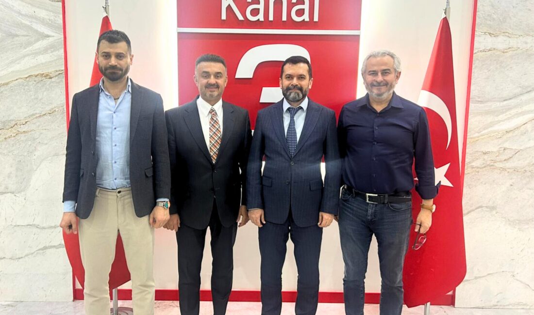 Haberler.com kurucusu Ekrem Teymur ile İş Geliştirme Sorumlusu Bilal Teymur,