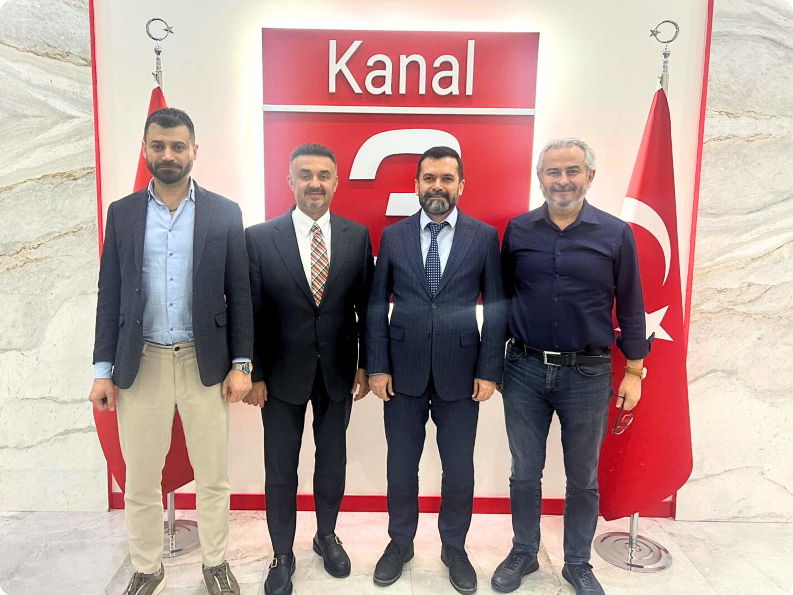 Haberler.com kurucusu Ekrem Teymur ile İş Geliştirme Sorumlusu Bilal Teymur,