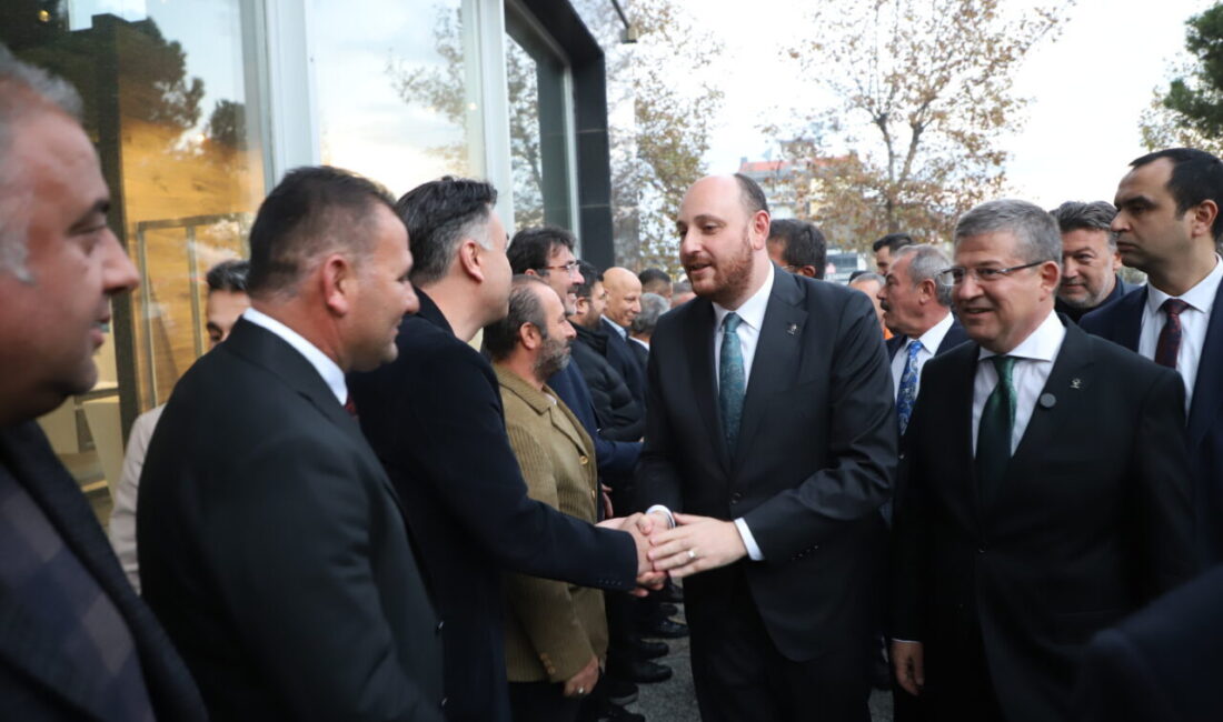 - "Fikirleriyle, duruşuyla, duygularıyla var olan ve bizim önümüzü aydınlatan