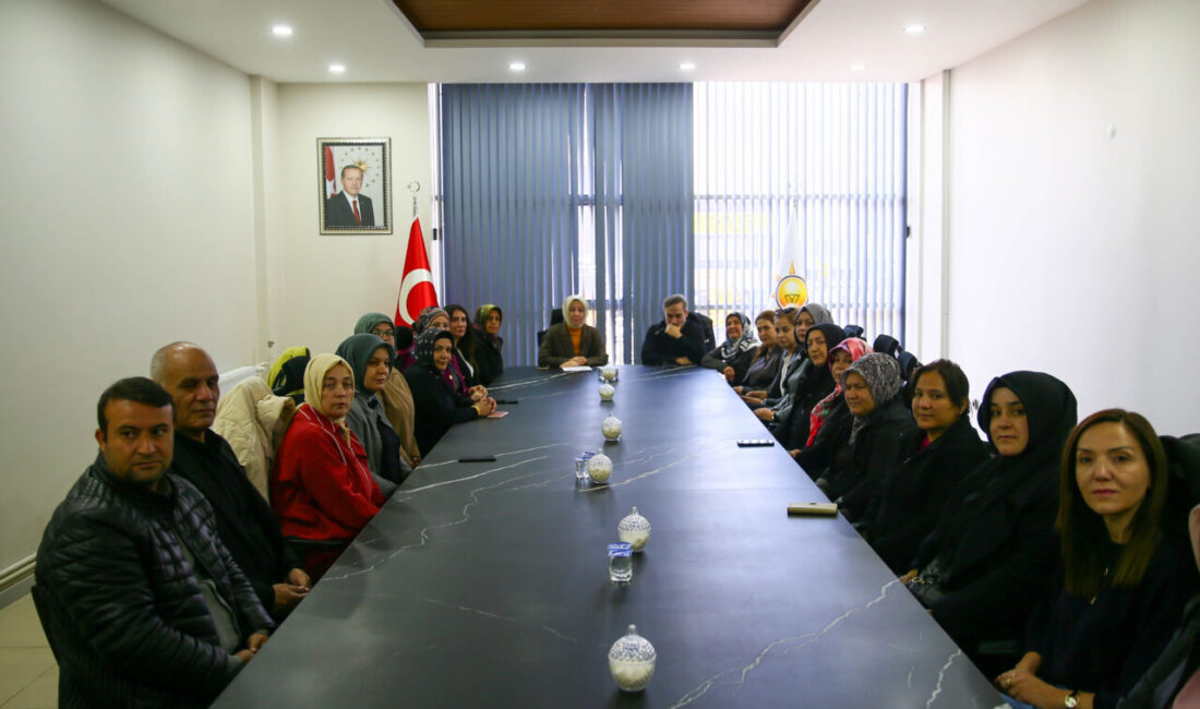 UŞAK (AA) – AK Parti Uşak Kadın Kolları Başkanı Hilal