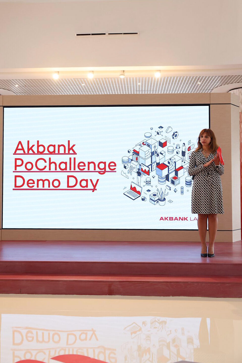 - Akbank Dijital Çözümler ve Strateji Genel Müdür Yardımcısı Şebnem