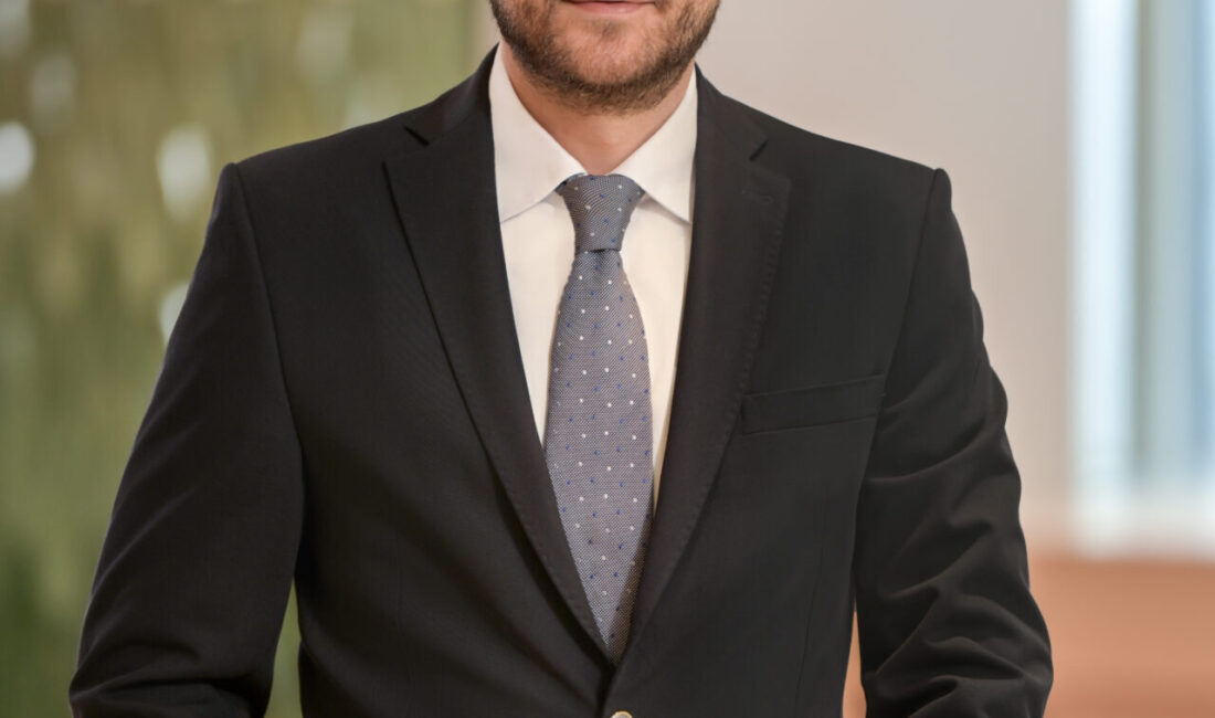 - Akbank Bireysel Bankacılık Genel Müdür Yardımcısı Emre Çift:
- "Akbank