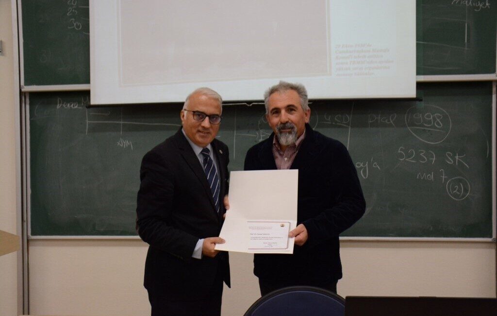 Anadolu Üniversitesi Hukuk Fakültesi tarafından 24 Kasım Öğretmenler Günü kapsamında