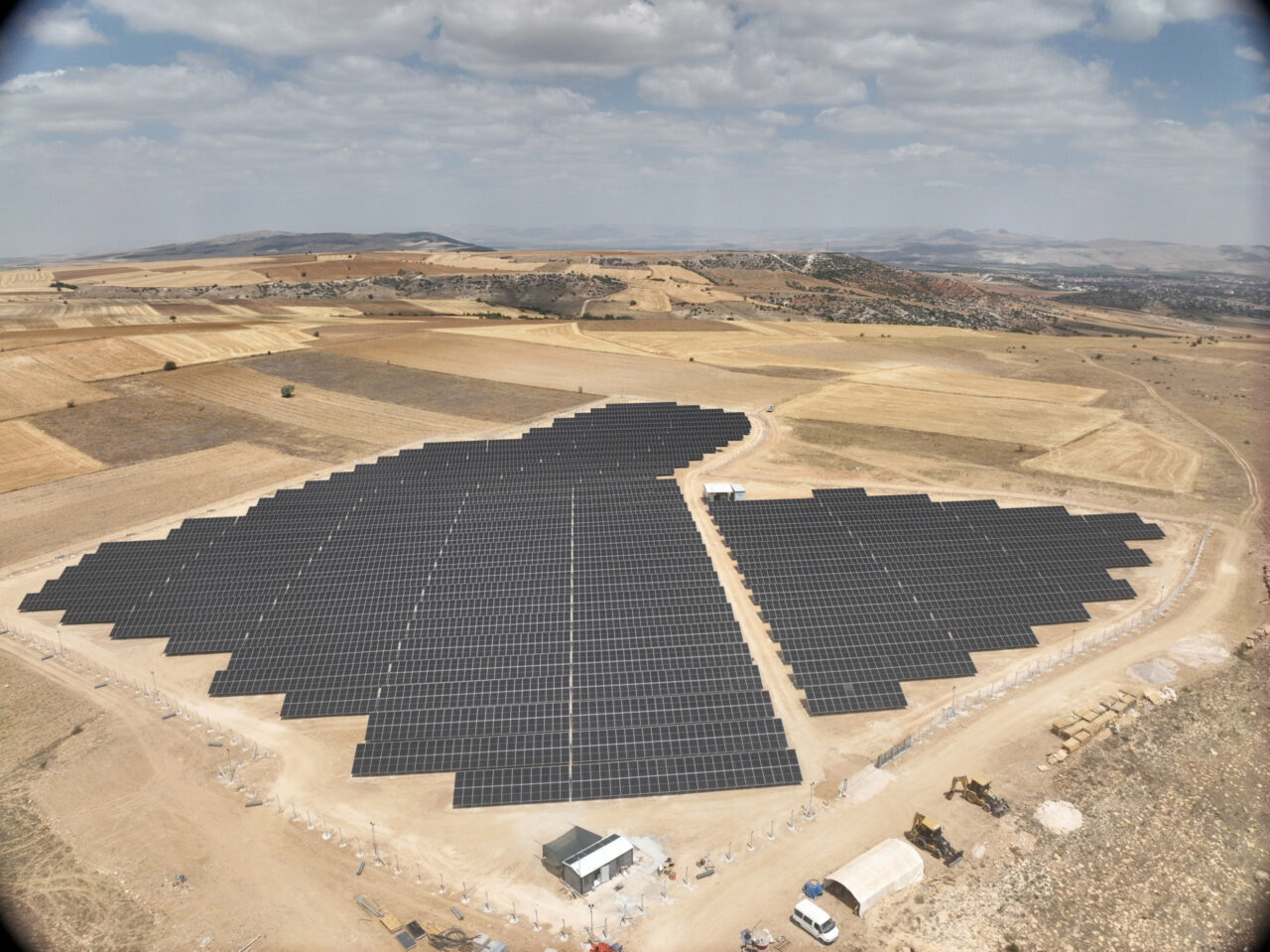 - Bera Holding Yönetim Kurulu Başkanı Haşim Şahin:
- "Grubumuz, yıllık