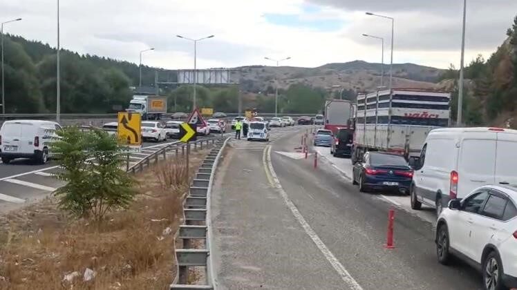 Bursa-Eskişehir istikametinde kara yolunda çalışması nedeniyle Bozüyük Çevreyolu’nda trafik akışı